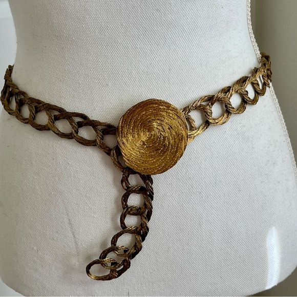 Gold Chain Belt with Circular Accent main image 8